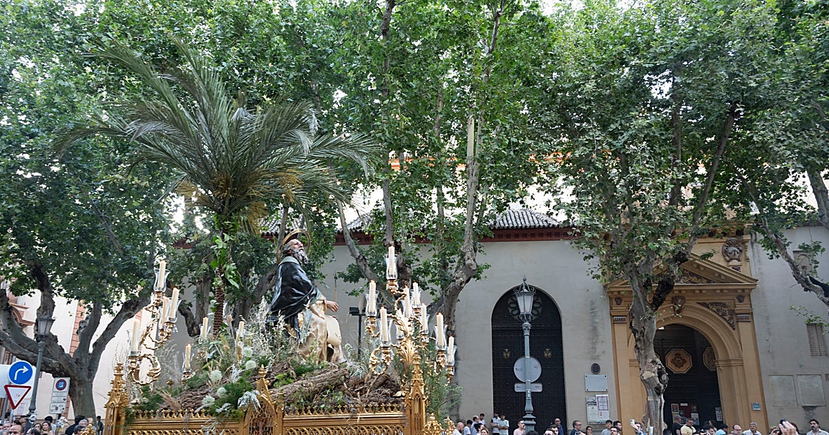 Montserrat recupera para Sevilla el paso de San Isaías por el Corpus Christi
