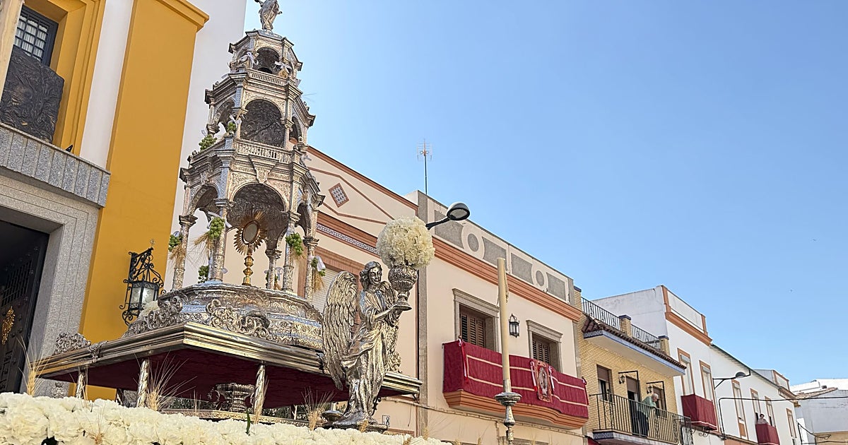 El Corpus Christi de Dos Hermanas gana cada año más particip