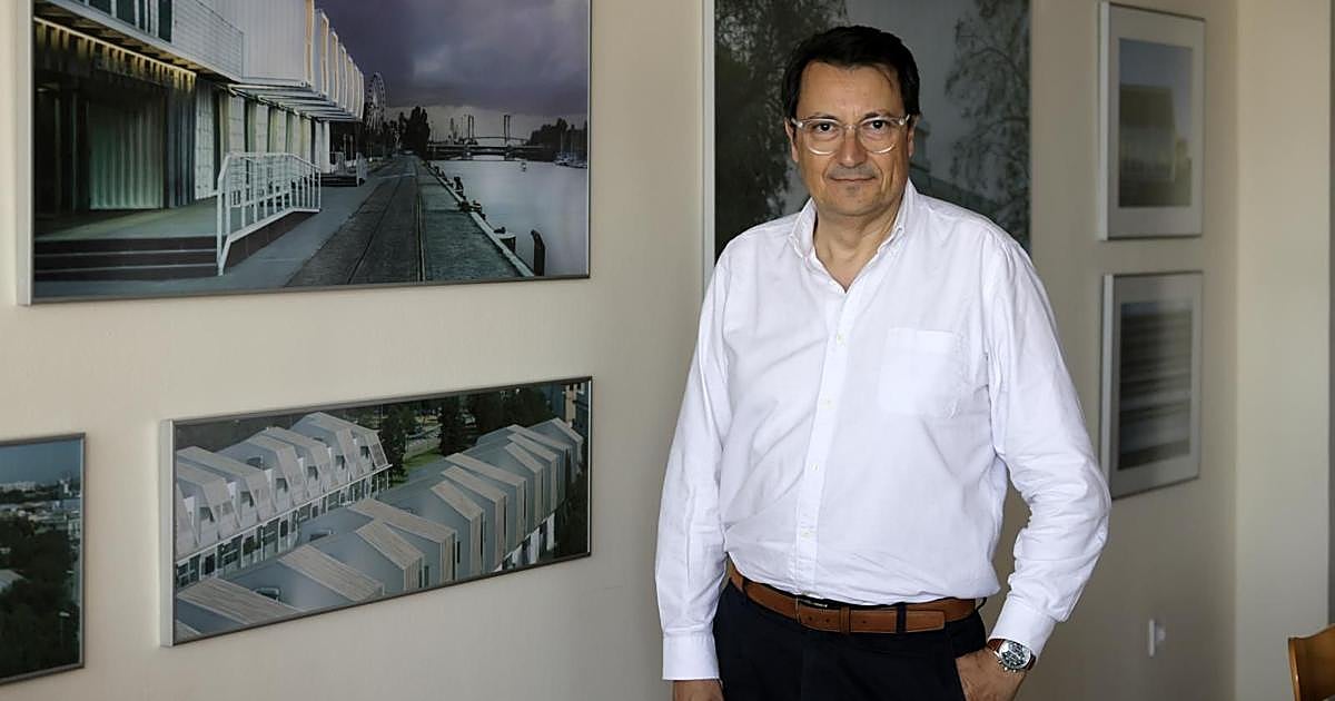 Juan Manuel Rojas, arquitecto: «Si hoy tuviésemos albañiles como los que hicieron la Plaza de España, yo diseñaría una plaza así»