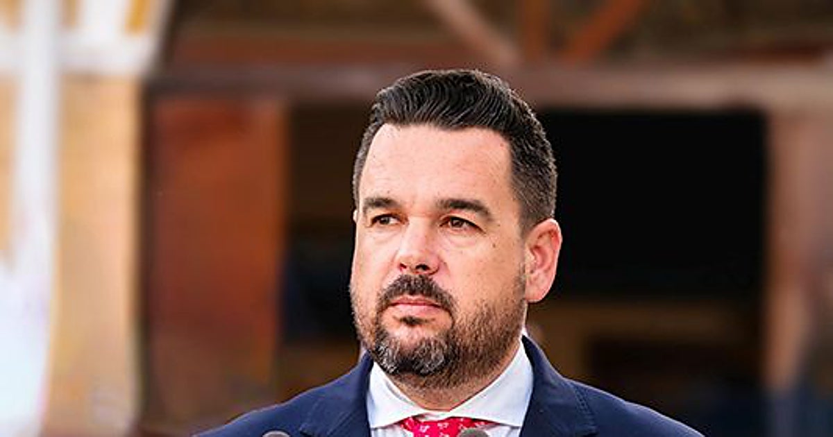 El alcalde socialista de Gines, tras ser enviado a juicio po