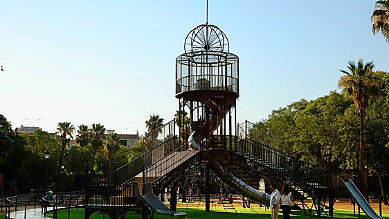 Así es la pasarela recuperada para la Ciudad de los Niños del Prado de San Sebastián