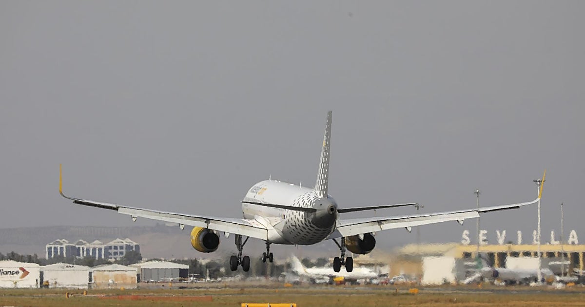 El aeropuerto de Sevilla fue el que más amplió su horario de España en 2025 para recibir aviones de trasplante de órganos