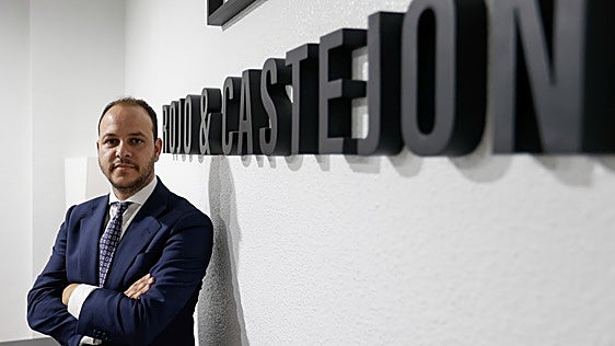 Alberto Castejón, abogado del exmilitar de la Manada: «Estaría dispuesto a reunirse con la víctima para mostrar su arrepentimiento»