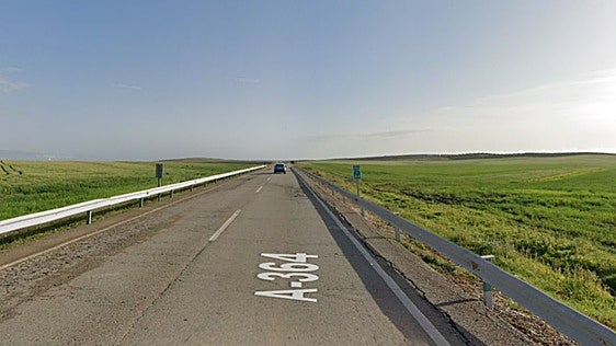 La carretera A-364, que conecta Écija y Marchena.
