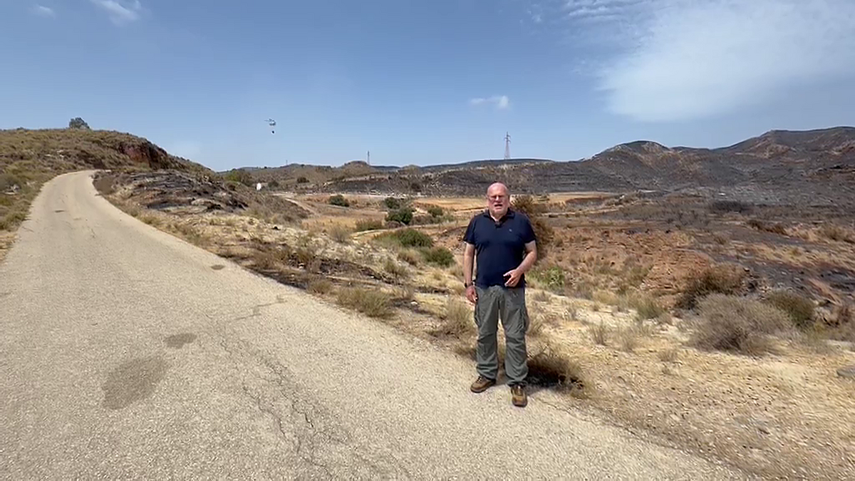 La Guardia Civil intenta localizar a los desaparecidos mientras evita que los vecinos regresen a Bédar