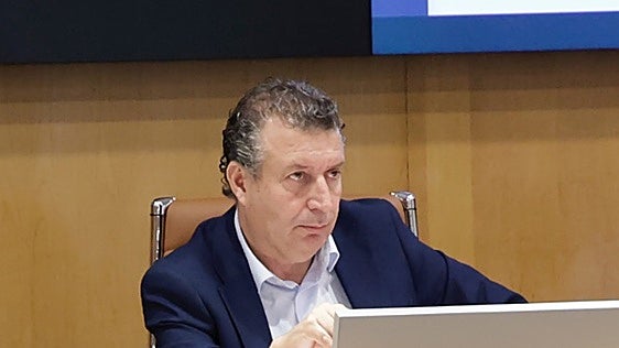 Javier Fernández lamenta la muerte de Luis Uruñuela: «Un municipalista convencido y figura clave en Sevilla»
