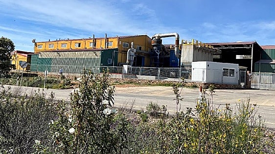 Elementos cierra la compra del 50% de la fundición clave para su futura mina en Córdoba