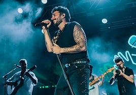 Antoñito Molina despierta pasiones en el cierre del Tío Pepe Festival