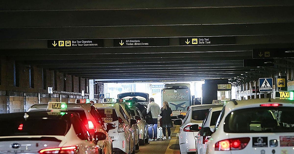 Sevilla es la gran metrópolis española con menos taxis y VTC