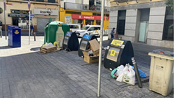 El Ayuntamiento de Sevilla multa con 1.500 euros a los vecinos que rebusquen en la basura
