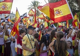 Alcaldes socialistas y de IU echan un pulso a sus partidos y convocan manifestaciones por Ceuta
