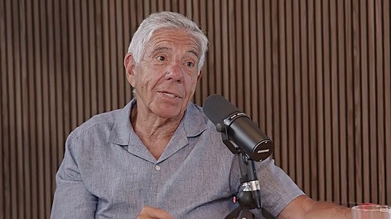 Eduard Stivill, experto en medicina del sueño: «El horario ideal consiste en levantarse a las 7.00 y a las 23.00 estar en la cama»