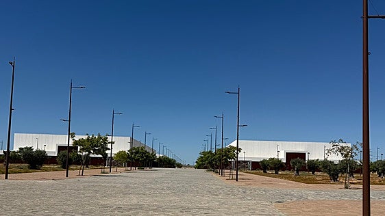 El palacio de congresos de Dos Hermanas comienza a hacer la competencia a Fibes