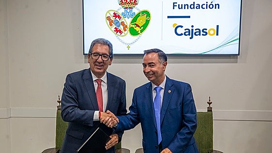 El acto de presentación de la restauración del manto de malla de la Macarena