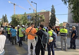 Un trabajador en el hotel de Altadis en Los Remedios: «Estaba en la séptima planta, he tragado mucho humo»
