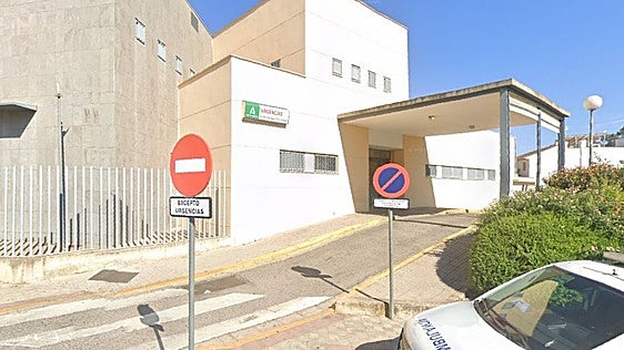 Una mujer llama «racista» y «sinvergüenza» a una pediatra de un centro de salud de Dos Hermanas