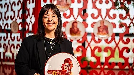 La artista sevillana Ana Langeheldt, cartelista de las Fiestas de la Primavera de Sevilla en 2027