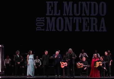 José Mercé le canta a la Macarena y al Gran Poder en la gala inaugural de la Bienal de Flamenco