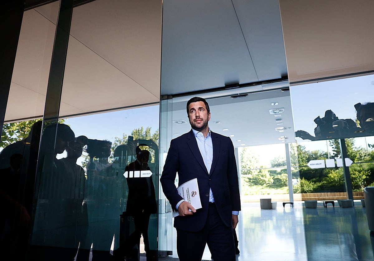 Enrique Riquelme se lleva su fortuna a Panamá tras la macroperación de México