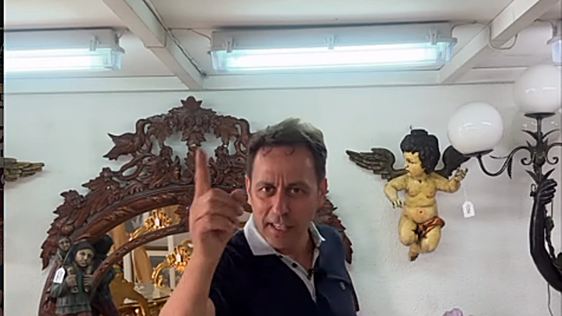 Una casa palacio de Sevilla del siglo XVI abre sus puertas y pone a la venta sus objetos en un mercadillo vintage