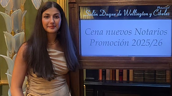 Julia, la notaria más joven de España: «Es una oposición muy difícil, pero no imposible»