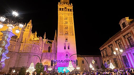 El exalcalde Muñoz se compromete ahora a cambiar la ordenanza tras la polémica de la revista Escaparate