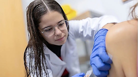 La gripe se adelanta y las farmacias notan un repunte de casos en Sevilla