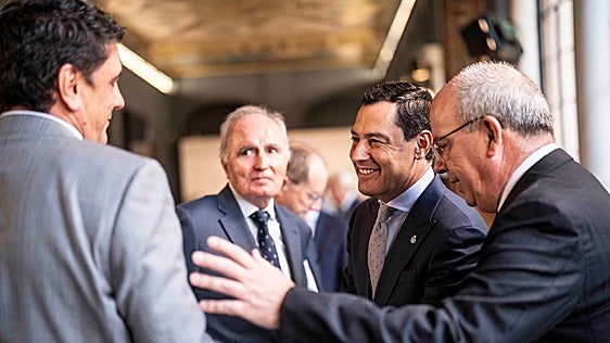Las cámaras de comercio pedirán a la Junta que anule la limitación de mandatos