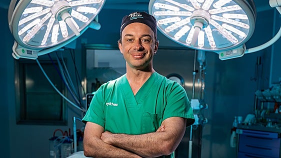 Marco Romeo, cirujano plástico: «El objetivo de un pecho operado es que nadie pueda saber si lo está»