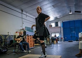 Israel Galván: «Me he dado cuenta que le caigo mejor a la gente cuando bailo»
