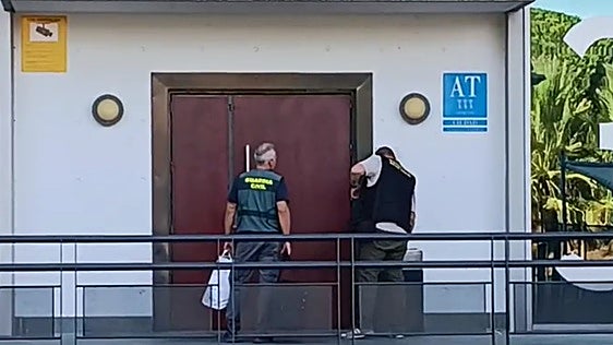 El detenido del crimen de la prostituta en Bormujos persiguió también a su compañera