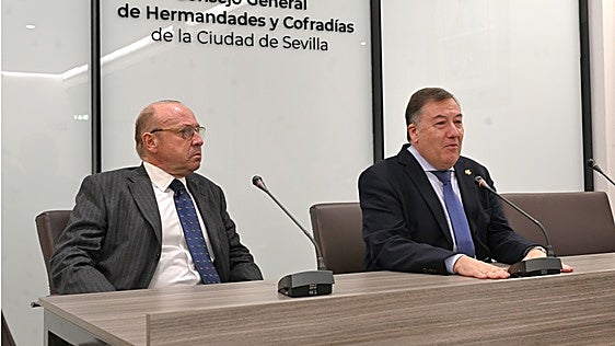 Enrique Barrero, pregonero de la Semana Santa de Sevilla 2027 y José Roda Peña, presidente del Consejo