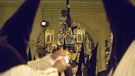 El Señor de la Salud de los Gitanos en la Madrugada del Viernes Santo