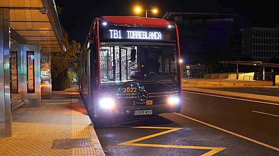 El tranvibús Sevilla Este-Duque prepara su estreno el 28 de septiembre tras las últimas pruebas técnicas