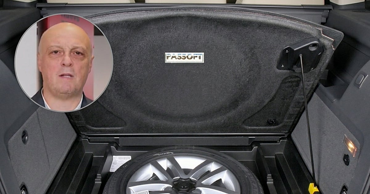 José Ángel, vendedor de Seat: «Los coches ya no traen rueda de repuesto para que sean más baratos»