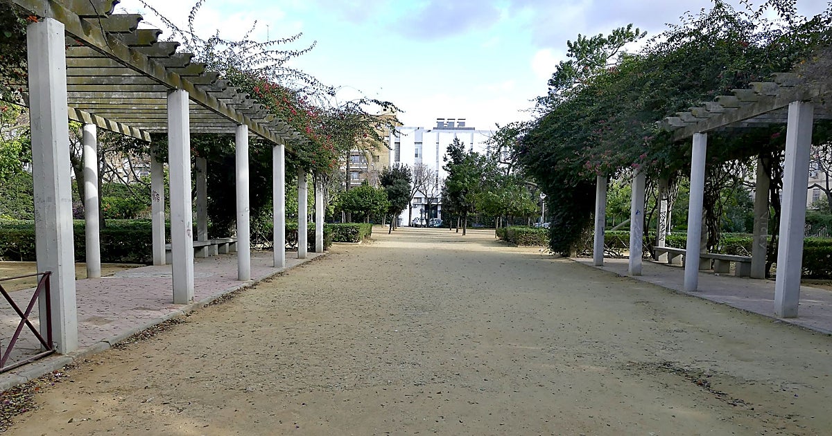 El Ayuntamiento de Sevilla recupera el quiosco-bar del parque Federico ...