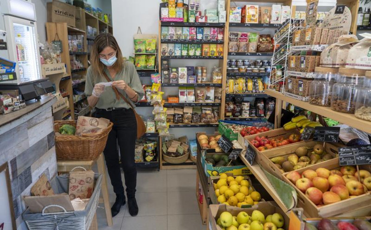 Garzón se gasta 300.000 euros en publicistas del ecoconsumo mientras la inflación se desboca