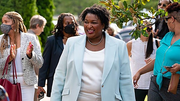 La candidata a gobernadora de Georgia, Stacey Abrams tras opinar sobre la ley