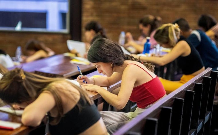 Estudiantes piden una prueba única de selectividad : «No es normal el nivel de desigualdad entre comunidades»