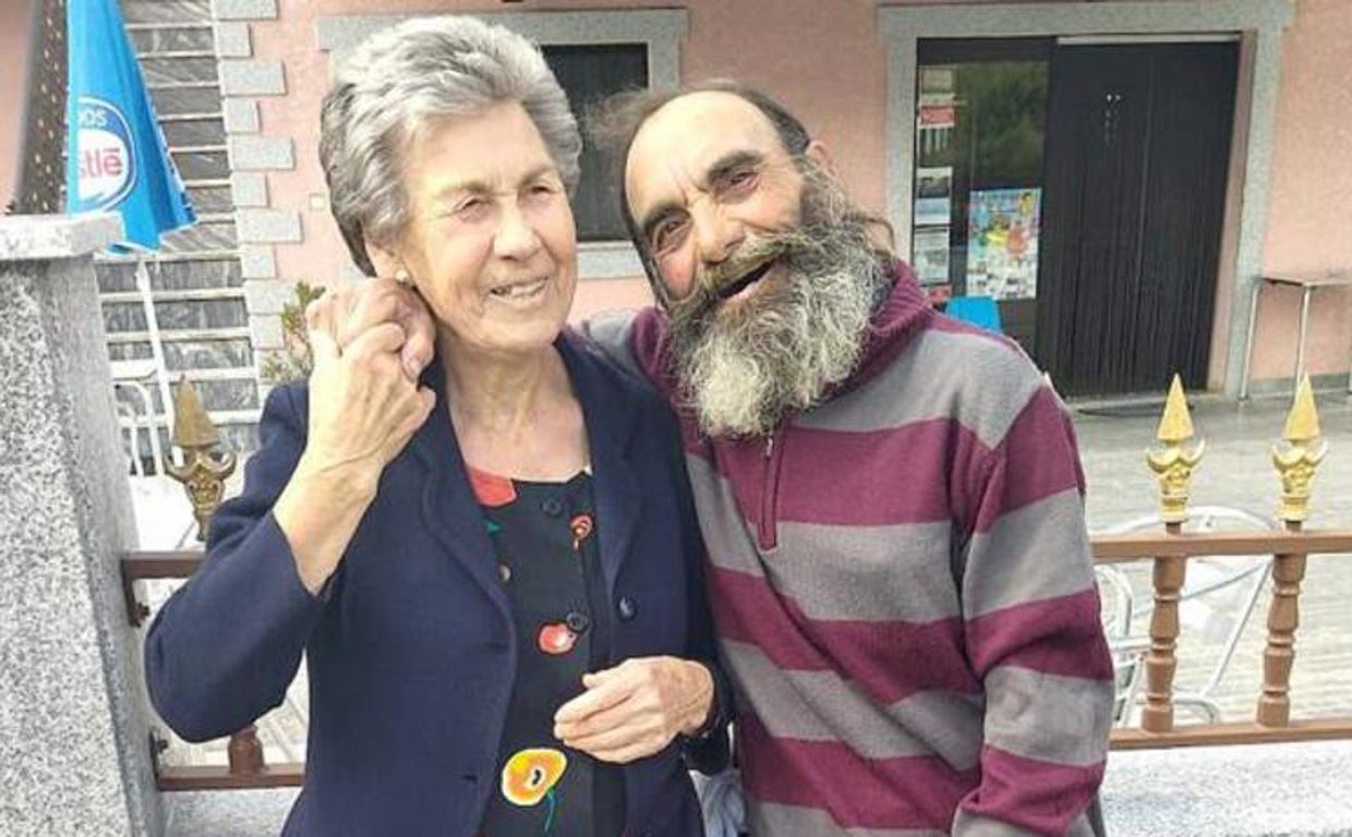 Una búsqueda de 21 años para encontrar a su hermano