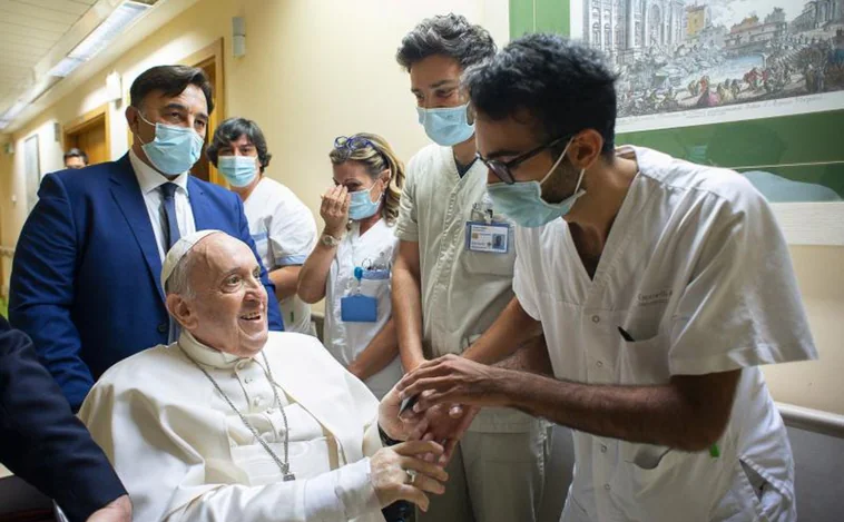 El Papa Francisco nombra un «asistente médico personal»