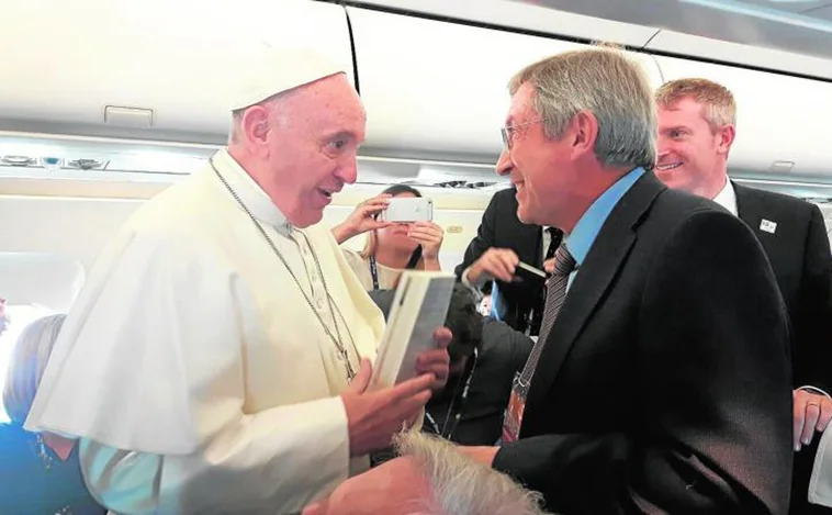 Juan Vicente Boo : «Francisco es el Papa más hostigado de los dos últimos siglos»