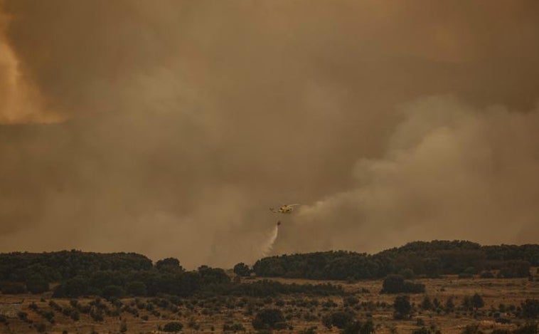 Las lluvias de la noche ayudan a apaciguar los fuegos que asolan la Comunidad Valenciana