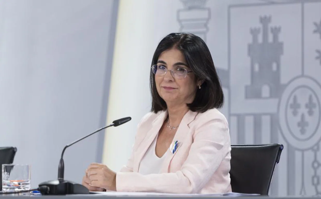 La ministra de Sanidad, Carolina Darias, tras el Consejo de Ministros del pasado martes | Vídeo: Las mascarillas dejarán de ser obligatorias en los aeropuertos
