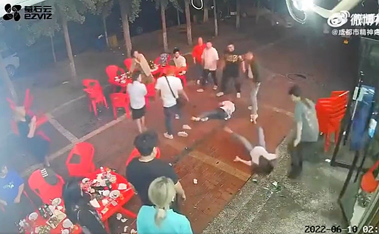 China procesa a 28 sospechosos de ataque a mujeres en un restaurante