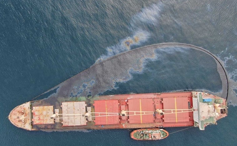 Los alcaldes del Campo de Gibraltar acusan al Peñón de acercar el vertido a España