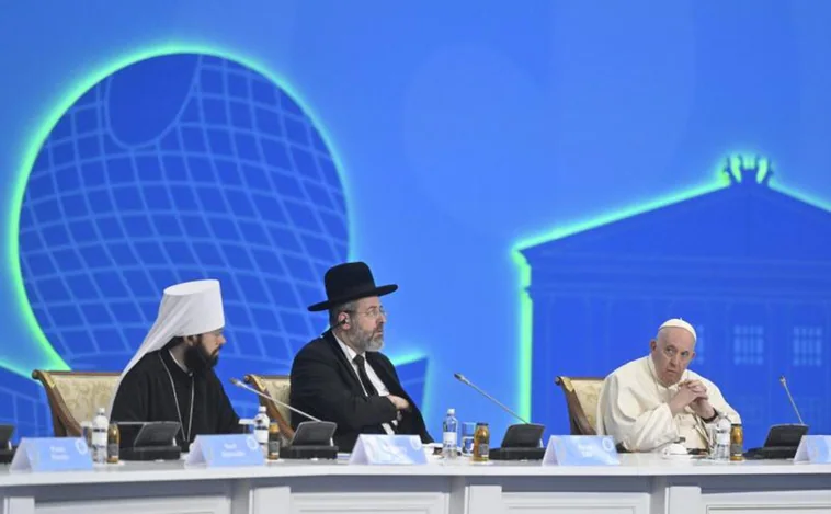 El Papa reclama a los líderes religiosos  que les confíen a las mujeres «roles y responsabilidades mayores»