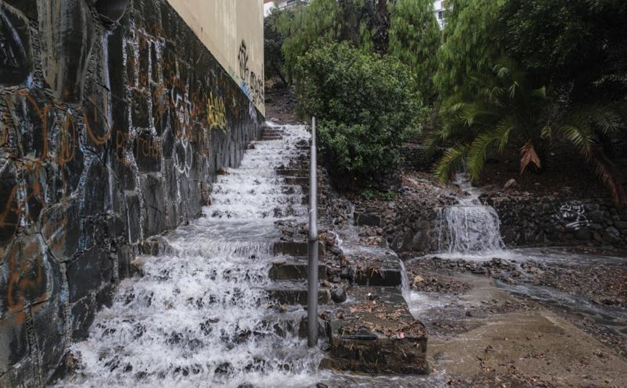 Las fuertes lluvias pueden provocar peligrosos torrentes de agua