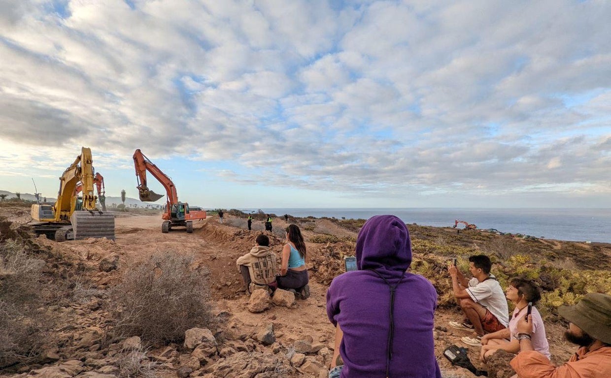 Los ecologistas observan cómo se reanudan las obras del complejo 'Cuna del alma