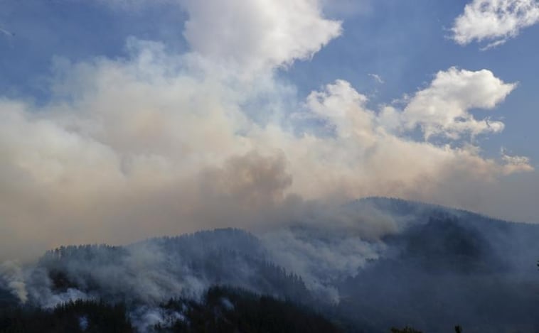Un incendio en Balmaseda activa el plan de emergencias del País Vasco